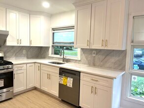 92 Southampton Dr in Willingboro, NJ - Building Photo - Building Photo
