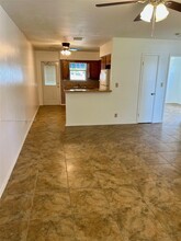 1120 N 59th Ave in Hollywood, FL - Foto de edificio - Building Photo