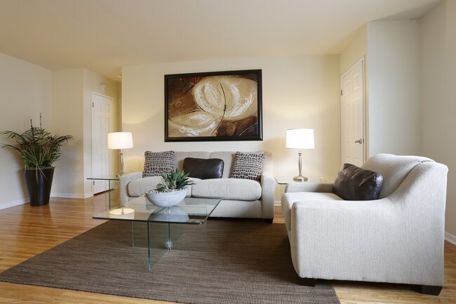 Ridge Carlton Apartments