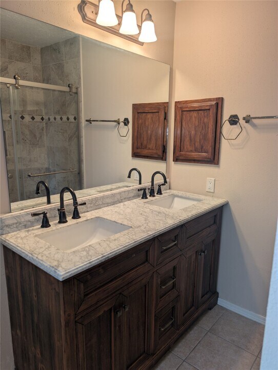 5102 Fox Hollow Blvd in Spring, TX - Building Photo
