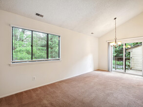 506B Cypress Point Cir, Unit 506B Cypress Point Cir in Mount Laurel, NJ - Building Photo - Building Photo