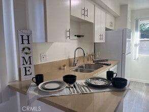 44220 San Pablo Ave, Unit D in Palm Desert, CA - Foto de edificio - Building Photo