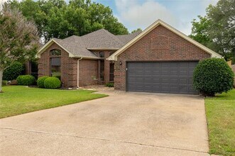 2117 Aspenwood Dr N in Grapevine, TX - Building Photo - Building Photo
