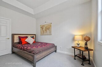 816 W Hubbard St in Chicago, IL - Building Photo - Building Photo
