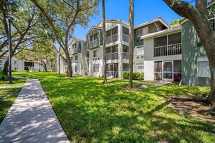 Solara At Wellington in Wellington, FL - Building Photo