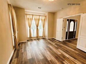 8504 Young Ln in Austin, TX - Building Photo - Building Photo