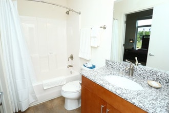 Brooks Apartments in Midland, MI - Foto de edificio - Interior Photo