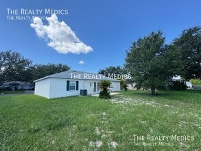 123 Mohawk Cir in Auburndale, FL - Building Photo - Building Photo