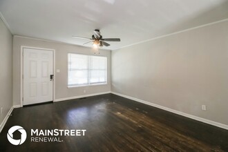 4921 N Woodward Ave in Oklahoma City, OK - Building Photo - Building Photo