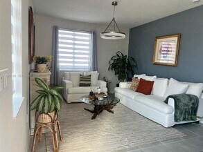 1487 SE 7th Ter in Homestead, FL - Building Photo - Building Photo