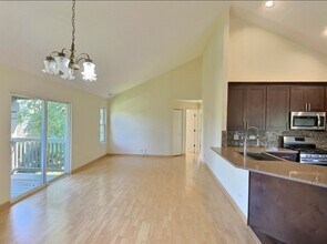 213 Old Oak Dr in Buffalo Grove, IL - Building Photo - Building Photo