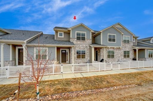 property at 5551 Longshaw Ct
