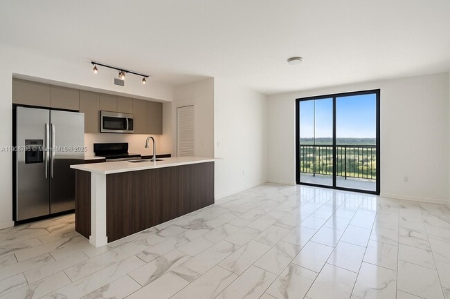 101 E Camino Real in Boca Raton, FL - Building Photo - Building Photo