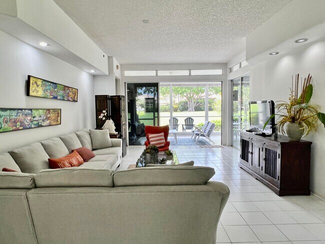 2431 NW 59th St in Boca Raton, FL - Building Photo - Building Photo