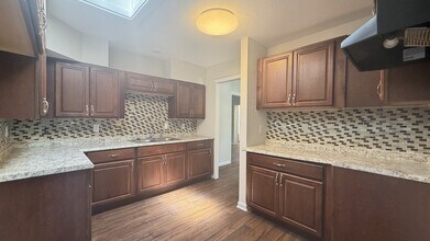 8534 Addison Rd in Jacksonville, FL - Building Photo - Building Photo