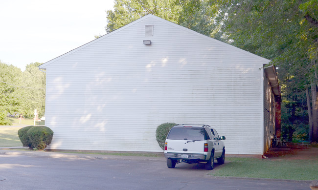 Mountain View Apartments in Rocky Mount, VA - Building Photo - Building Photo