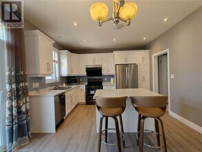 233 Ladyslipper Dr in Waterloo, ON - Building Photo - Building Photo