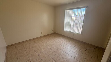 2802 E Idaho Ave in Las Cruces, NM - Building Photo - Building Photo