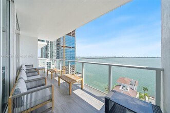 601 NE 27th St in Miami, FL - Building Photo - Building Photo