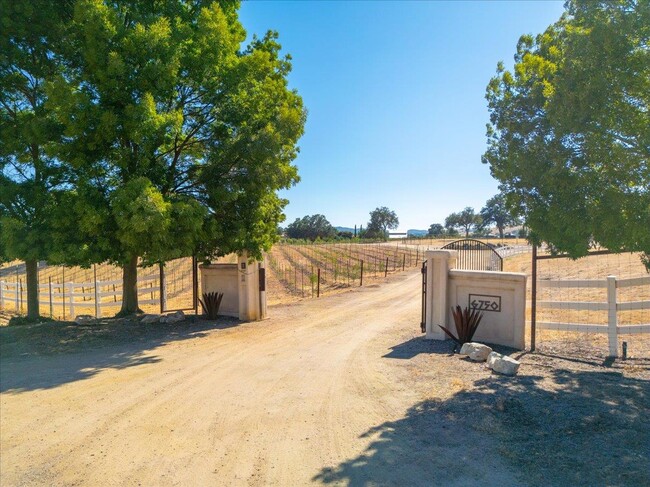 6750 Golden Pheasant Ln in Creston, CA - Building Photo - Building Photo