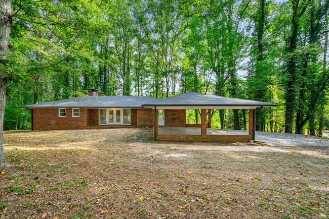 3890 Atlanta Hwy in Cumming, GA - Building Photo - Building Photo