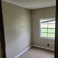 1035 David Austin Rd in Sumter, SC - Foto de edificio - Building Photo