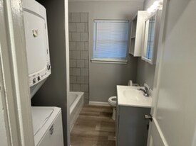 109 Dooley St in Prairie View, TX - Building Photo