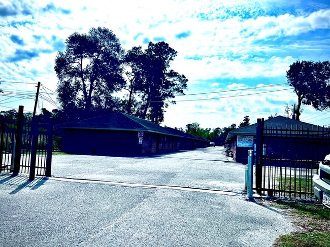 property at 1825 W Little York Rd