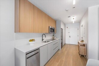 8 Chester Ave-Unit -118 in White Plains, NY - Building Photo - Building Photo