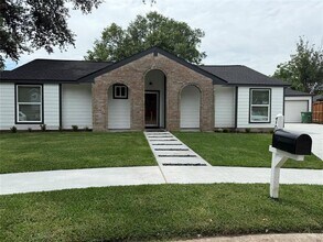 7026 Hidden Arbor Ln in Houston, TX - Building Photo - Building Photo