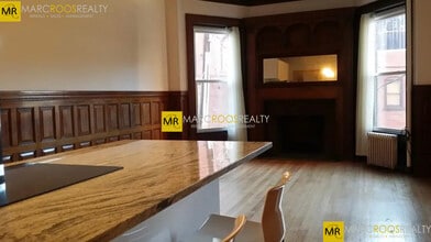 84 Beacon St, Unit Beacon St #2 in Boston, MA - Building Photo - Building Photo