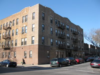 180 E 93rd St in Brooklyn, NY - Foto de edificio - Building Photo