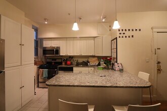 2001 Commonwealth Ave in Boston, MA - Building Photo - Building Photo