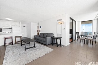 430 Lewers St in Honolulu, HI - Foto de edificio - Building Photo