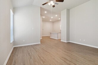 473-473 Nespral Dr in San Antonio, TX - Building Photo - Building Photo
