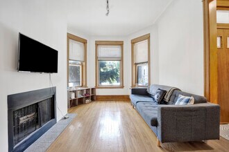 3135 N Clifton Ave in Chicago, IL - Building Photo - Building Photo