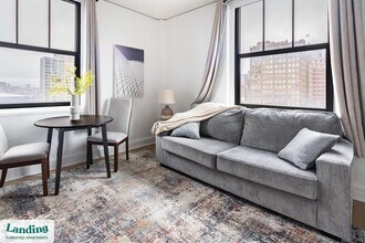 933 McGee St in Kansas City, MO - Foto de edificio - Building Photo