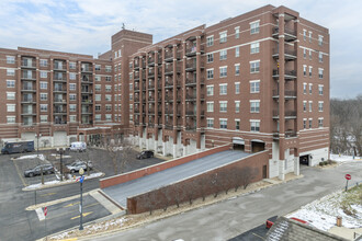 Residences of Riverwoods in Melrose Park, IL - Building Photo - Building Photo