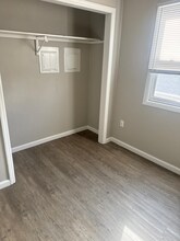 1328 Juniper Dr in Rantoul, IL - Building Photo - Building Photo