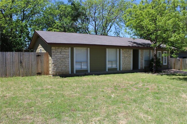 3020 Great Valley Dr in Cedar Park, TX - Building Photo - Building Photo
