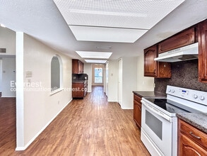 5503 Canyon Forest Dr in Houston, TX - Building Photo - Building Photo