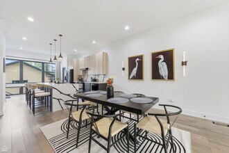 4210 W 5th Ave in Chicago, IL - Building Photo - Building Photo