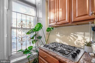 711 Corinthian Ave in Philadelphia, PA - Building Photo - Building Photo