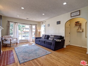 3316 W 78th St in Los Angeles, CA - Building Photo - Building Photo