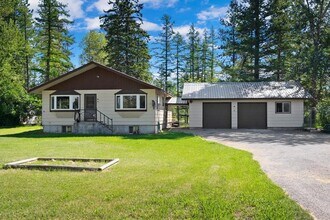 985 Jellison Rd in Columbia Falls, MT - Building Photo - Building Photo