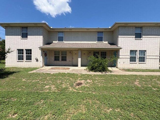 property at 1612 Inca Dr