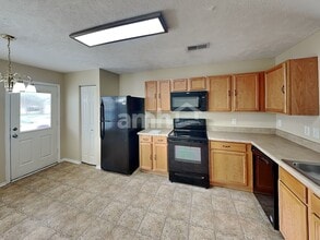 5000 Hancock Cir in Thompson's Station, TN - Foto de edificio - Building Photo