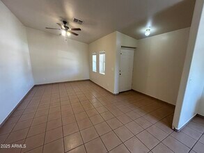 1062 N 27th St in Phoenix, AZ - Building Photo - Building Photo