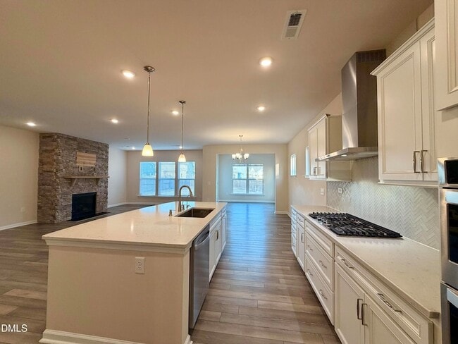 3606 Autumn Creek Dr in Fuquay Varina, NC - Building Photo - Building Photo