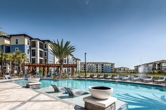 Addison Pointe in Melbourne, FL - Foto de edificio - Building Photo